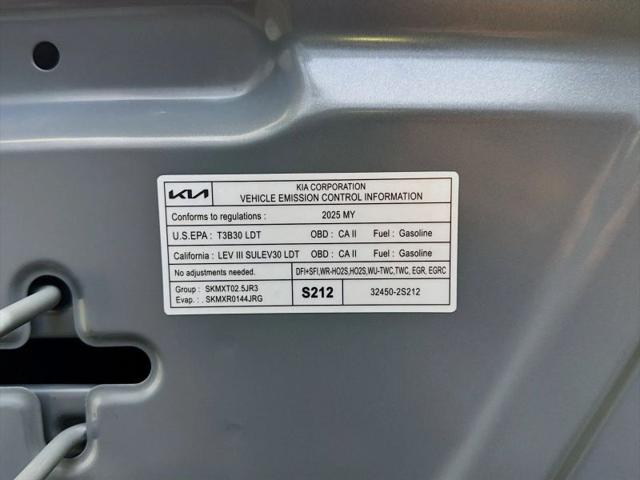 2025 Kia Sorento LX