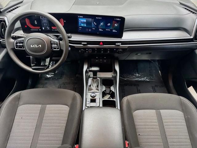 2025 Kia Sorento LX
