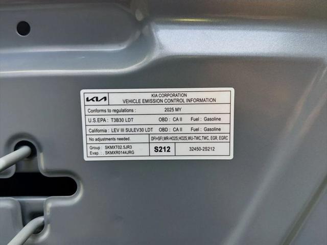 2025 Kia Sorento LX