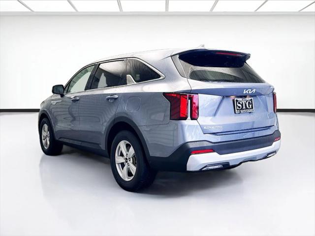 2025 Kia Sorento LX