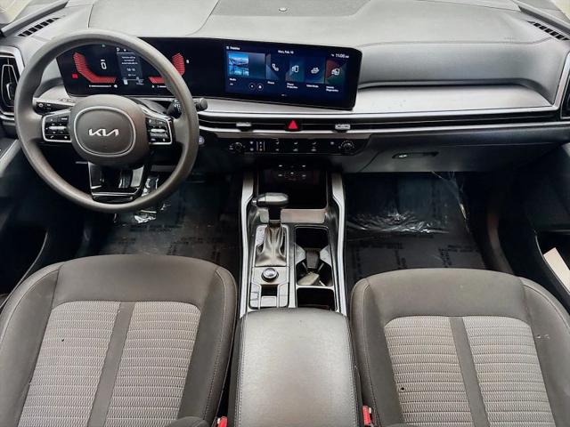2025 Kia Sorento LX
