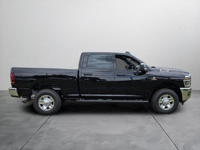2026 Ram 2500 Tradesman Crew Cab 4x4 64 Box