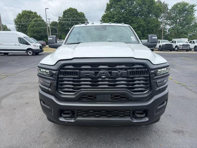 2026 RAM Ram 3500 Chassis Cab RAM 3500 TRADESMAN CREW CAB CHASSIS 4X4 60 CA