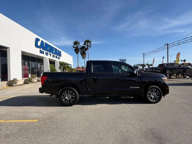 2022 Nissan Titan Crew Cab SV 4x4