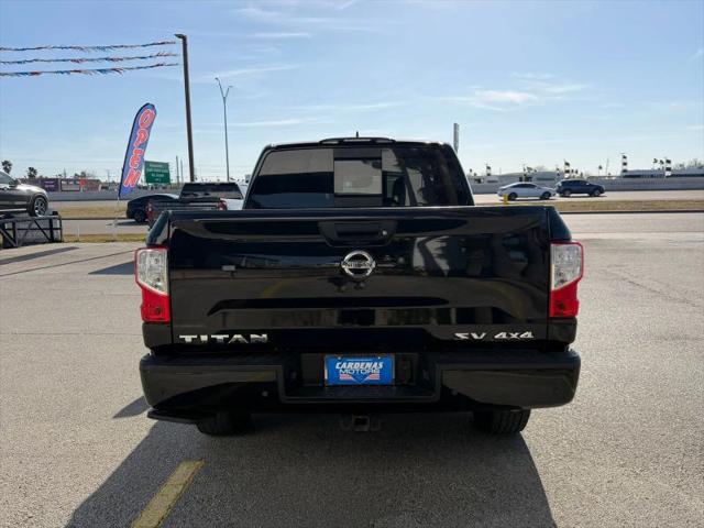 2022 Nissan Titan Crew Cab SV 4x4