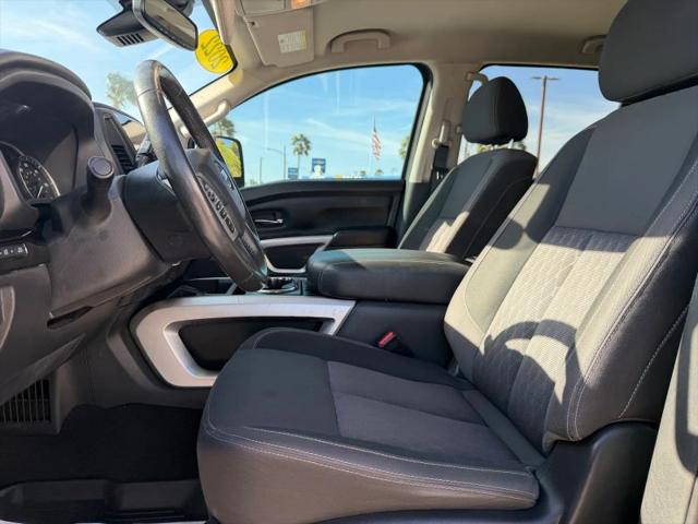 2022 Nissan Titan Crew Cab SV 4x4