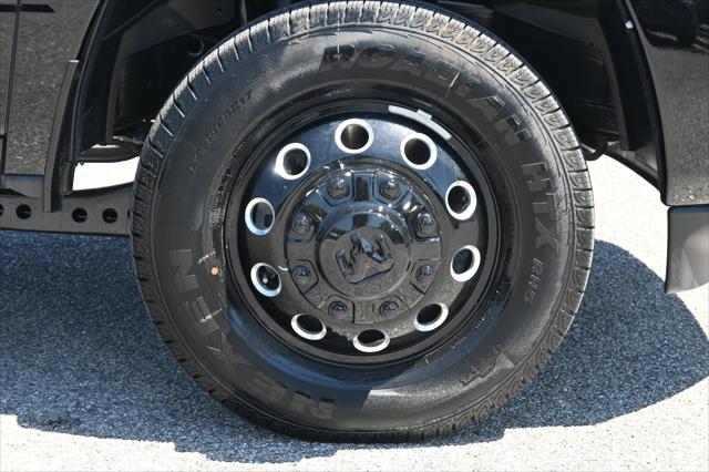 2026 Ram 3500 Big Horn Crew Cab 4x4 8' Box