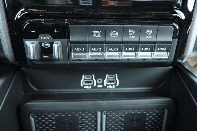 2026 Ram 3500 Big Horn Crew Cab 4x4 8' Box