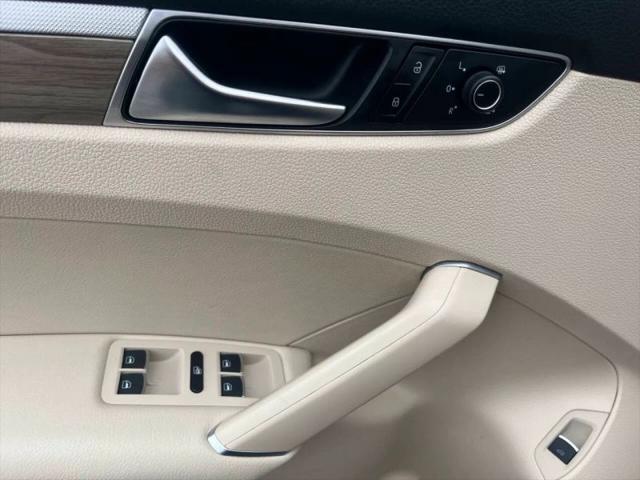 2017 Volkswagen Passat V6 SEL Premium