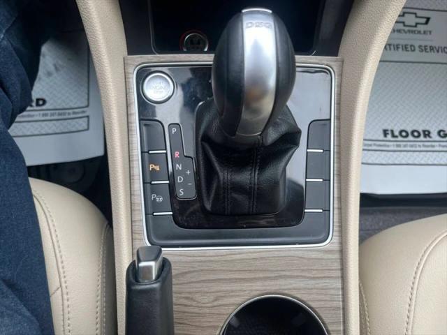 2017 Volkswagen Passat V6 SEL Premium