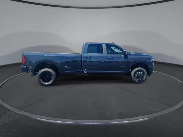 2026 Ram 3500 Laramie Crew Cab 4x4 8' Box