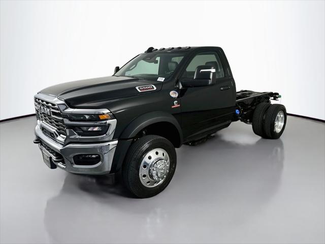 2026 RAM 5500 Chassis RAM 5500 TRADESMAN CHASSIS REGULAR CAB 4X4 60 CA