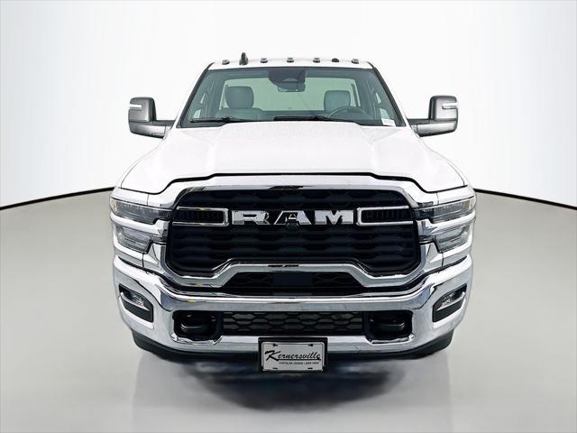 2026 RAM Ram 3500 Chassis Cab RAM 3500 TRADESMAN CHASSIS REGULAR CAB 4X2 84 CA