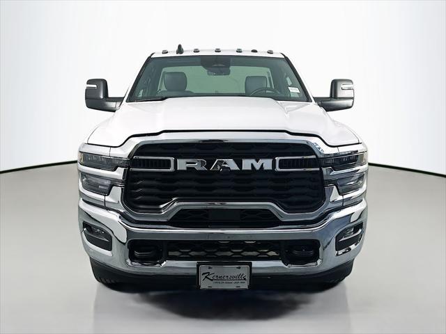 2026 RAM Ram 3500 Chassis Cab RAM 3500 TRADESMAN CHASSIS REGULAR CAB 4X2 84 CA