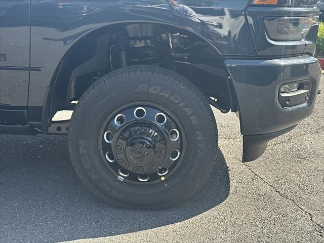 2026 Ram 3500 Laramie Crew Cab 4x4 8' Box