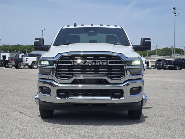 2026 RAM Ram 3500 Chassis Cab RAM 3500 TRADESMAN CREW CAB CHASSIS 4X4 60 CA 2026 RAM Ram 3500 Chassis Cab RAM 3500 TRADESMAN CREW CAB CHASSIS 4X4 60 CA