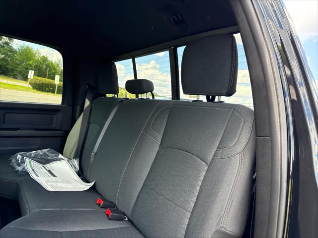2026 Ram 2500 Black Express Crew Cab 4x4 6'4" Box