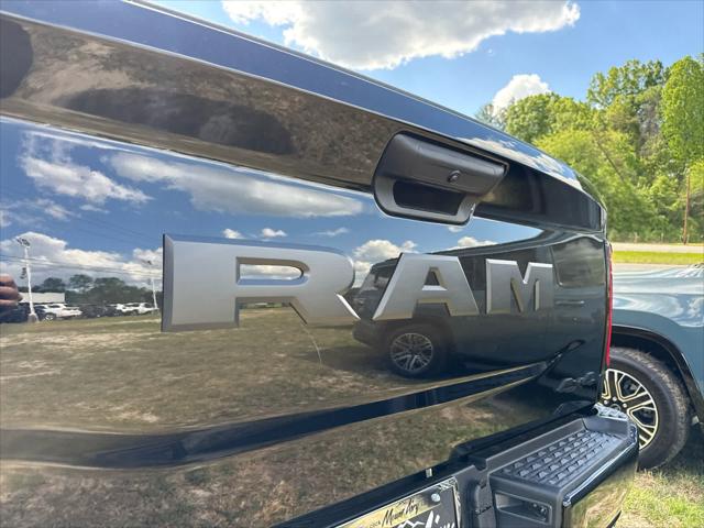 2026 Ram 2500 Black Express Crew Cab 4x4 6'4" Box