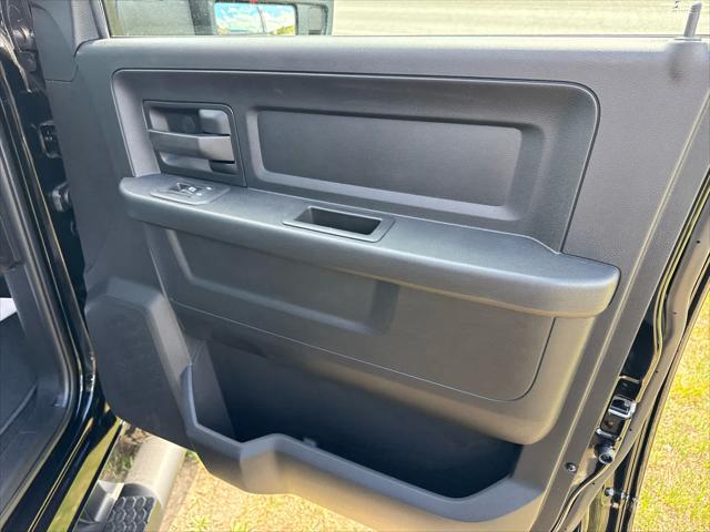 2026 Ram 2500 Black Express Crew Cab 4x4 6'4" Box