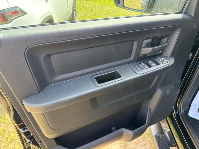 2026 Ram 2500 Black Express Crew Cab 4x4 6'4" Box