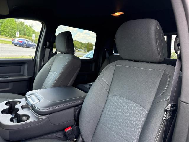 2026 Ram 2500 Black Express Crew Cab 4x4 6'4" Box