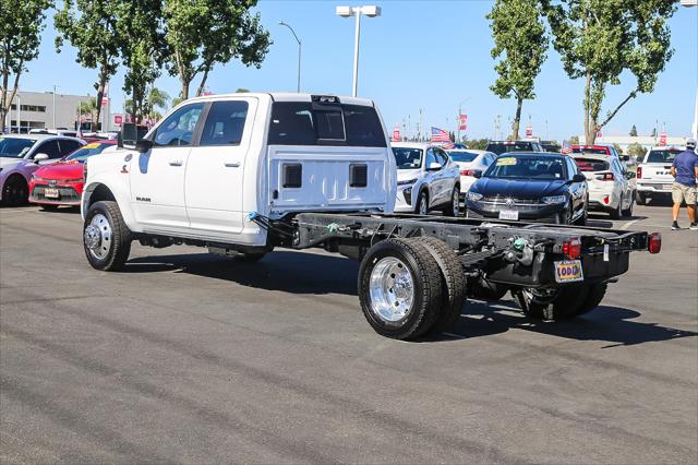 2026 RAM 5500 Chassis RAM 5500 BIG HORN CHASSIS CREW CAB 4X4 84 CA