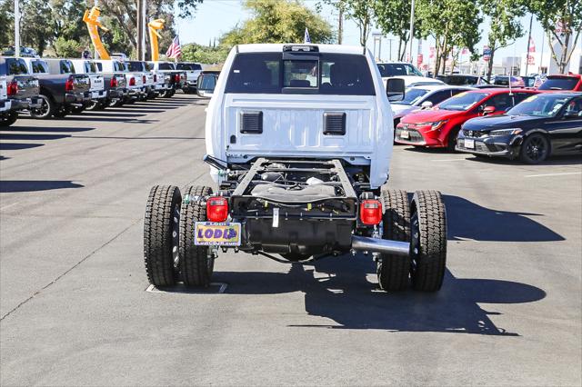 2026 RAM 5500 Chassis RAM 5500 BIG HORN CHASSIS CREW CAB 4X4 84 CA