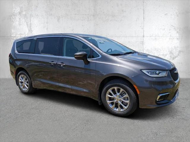 2023 Chrysler Pacifica Touring L AWD for sale in Okeechobee, FL