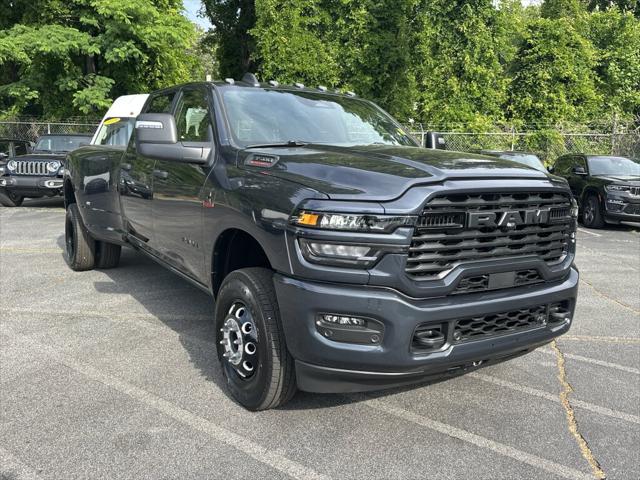 2026 RAM 3500 RAM 3500 BIG HORN CREW CAB 4X4 8 BOX