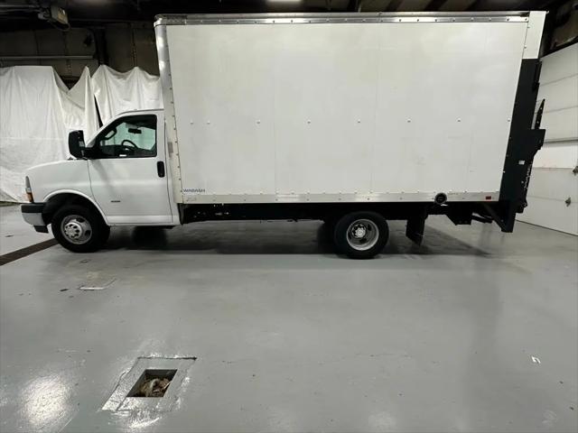 2022 Chevrolet Express Cutaway Work Van