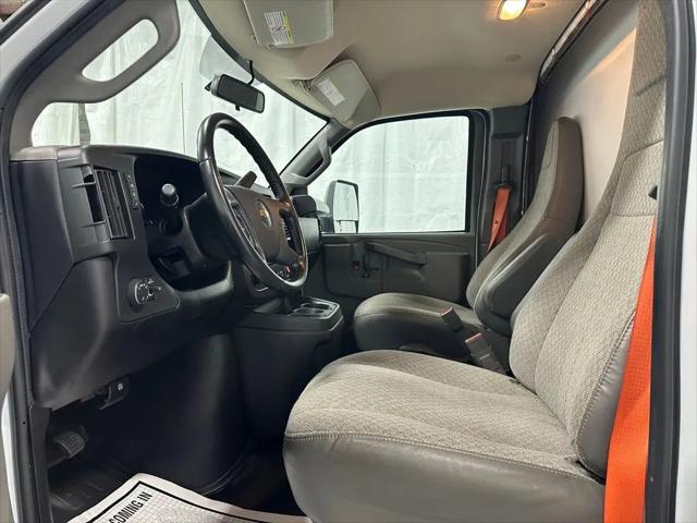 2022 Chevrolet Express Cutaway Work Van