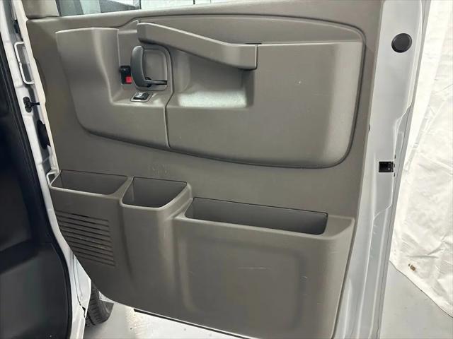 2022 Chevrolet Express Cutaway Work Van