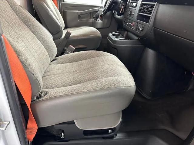 2022 Chevrolet Express Cutaway Work Van