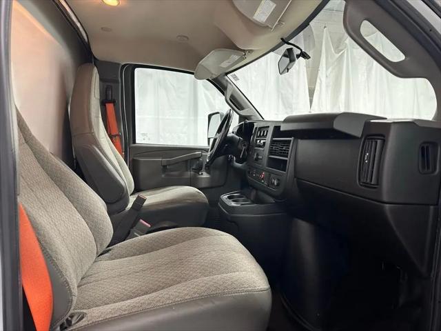 2022 Chevrolet Express Cutaway Work Van