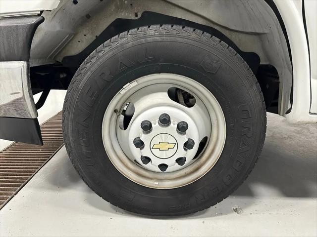2022 Chevrolet Express Cutaway Work Van