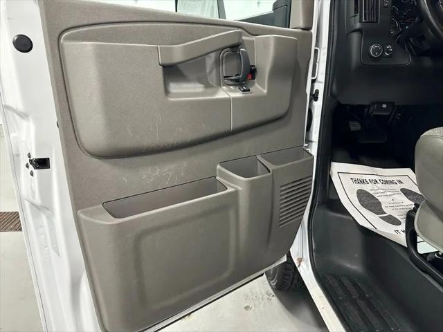 2022 Chevrolet Express Cutaway Work Van