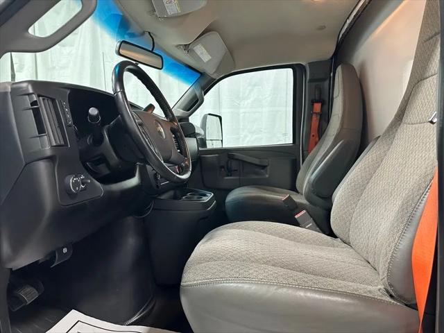2022 Chevrolet Express Cutaway Work Van
