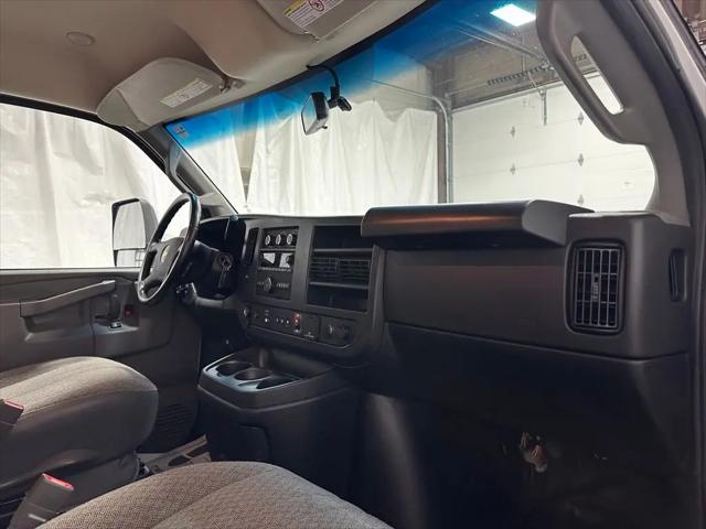 2022 Chevrolet Express Cutaway Work Van