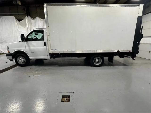 2022 Chevrolet Express Cutaway Work Van