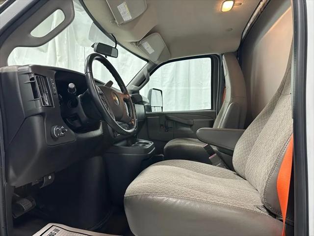 2022 Chevrolet Express Cutaway Work Van