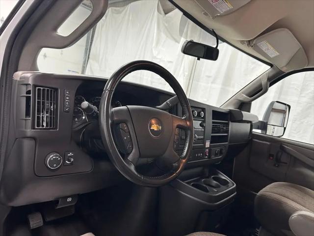2022 Chevrolet Express Cutaway Work Van