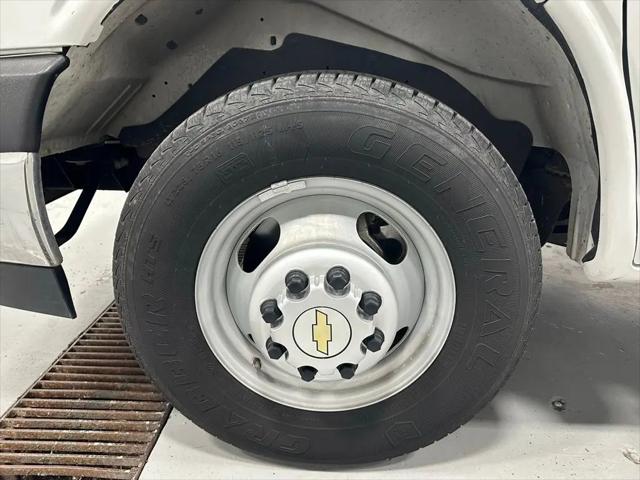 2022 Chevrolet Express Cutaway Work Van