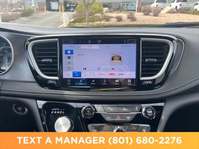 2026 Chrysler Pacifica Select