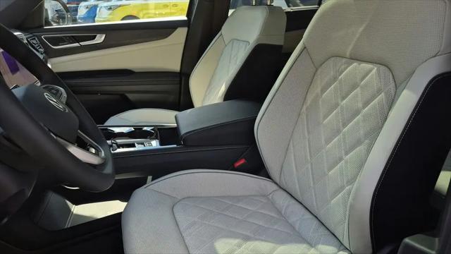 2026 Volkswagen Atlas Cross Sport SEL Premium R-Line