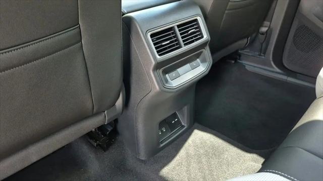 2026 Volkswagen Atlas Cross Sport SEL Premium R-Line