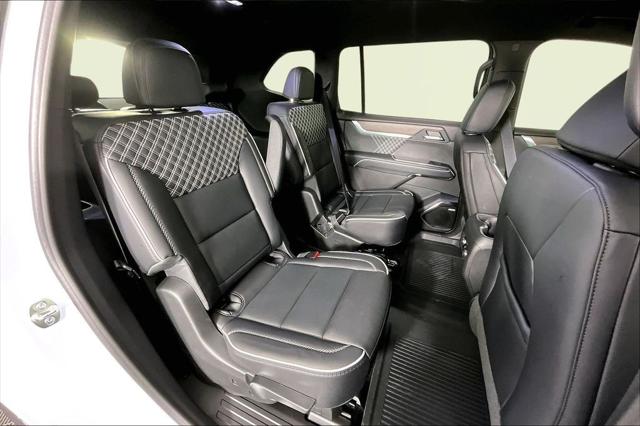 2026 GMC Acadia Denali FWD
