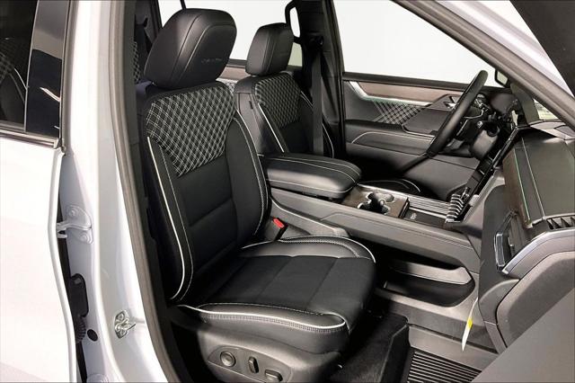 2026 GMC Acadia Denali FWD