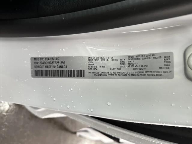 2026 Chrysler Pacifica Select