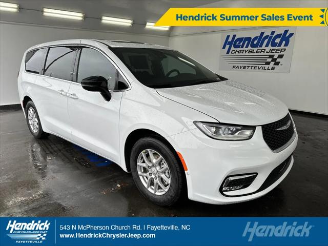 2026 Chrysler Pacifica Select for sale in Fayetteville, NC