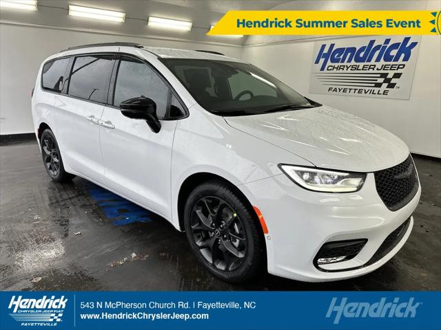 2026 Chrysler Pacifica Select for sale in Fayetteville, NC
